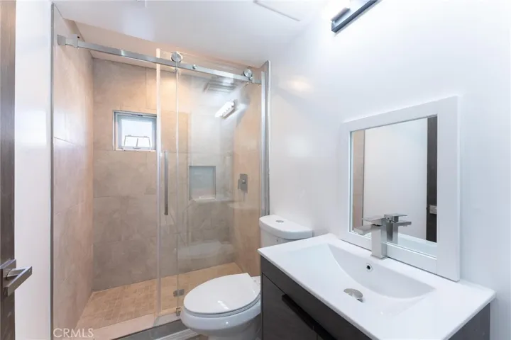 6845 Haskell Avenue, Lake Balboa, California 91406