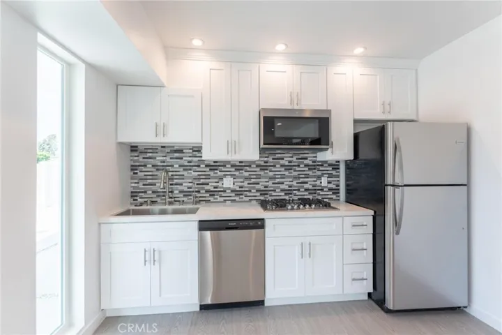 6845 Haskell Avenue, Lake Balboa, California 91406