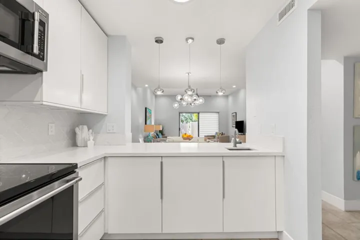 Arenas 20.jpg-2025-6-19 20.46.16