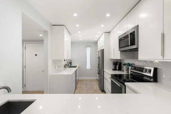 Arenas 37.jpg-2025-6-19 20.46.16