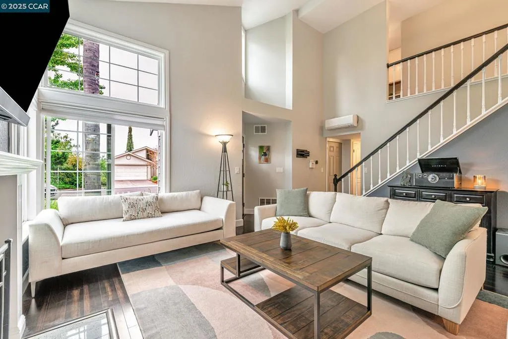 2207 Bridgeport Way, Martinez, California 94553 home-pic-4