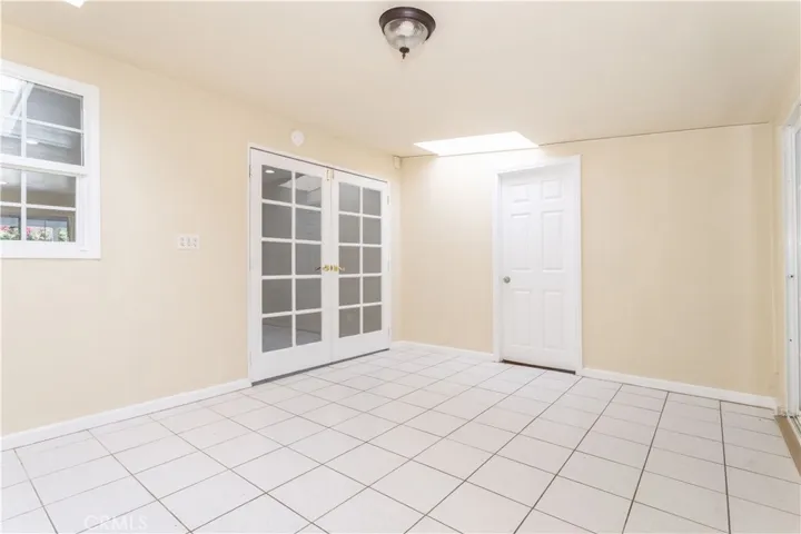 22152 Schoolcraft Street, Canoga Park, California 91303