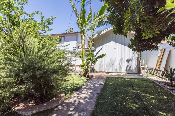 22152 Schoolcraft Street, Canoga Park, California 91303