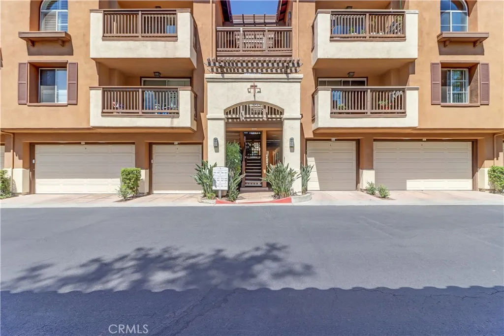 2960 Champion Way 1814, Tustin, California 92782 home-pic-31