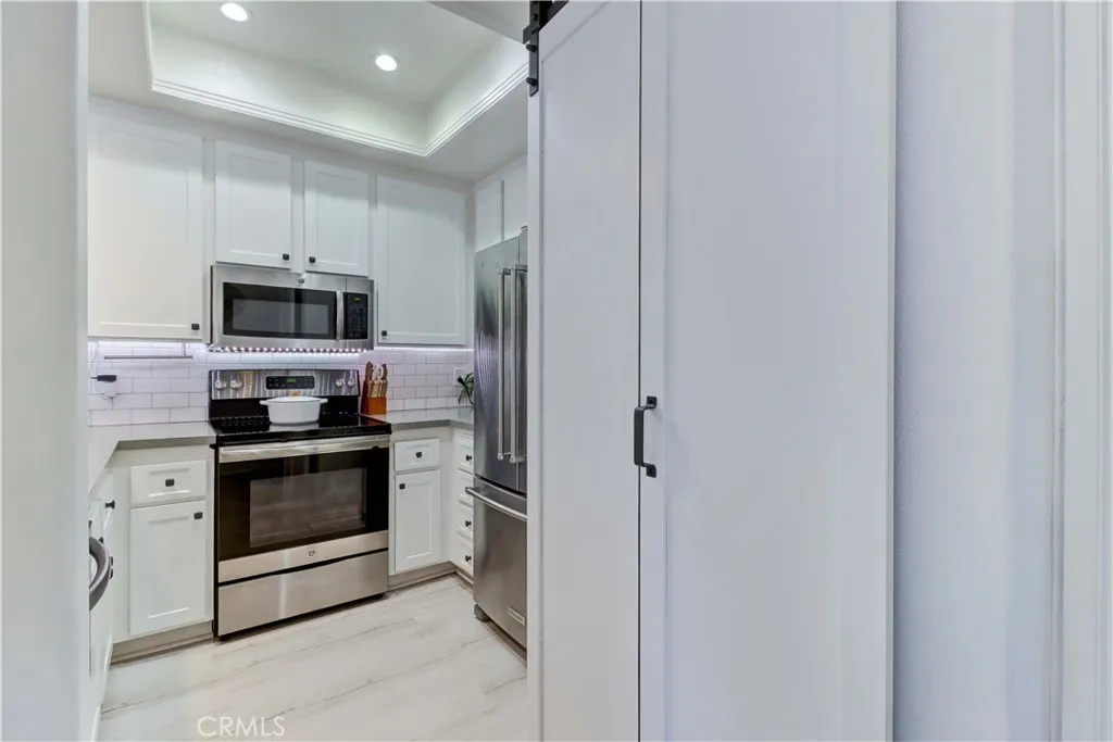 2960 Champion Way 1814, Tustin, California 92782 home-pic-18