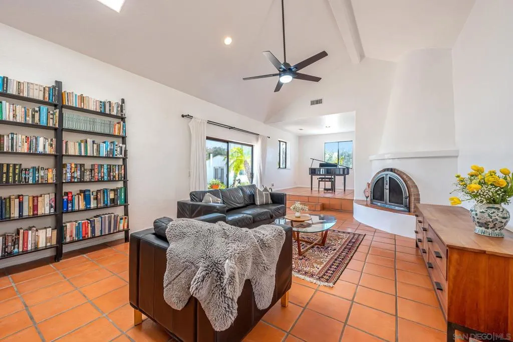 1761 Winterwarm Dr, Fallbrook, California 92028 home-pic-15