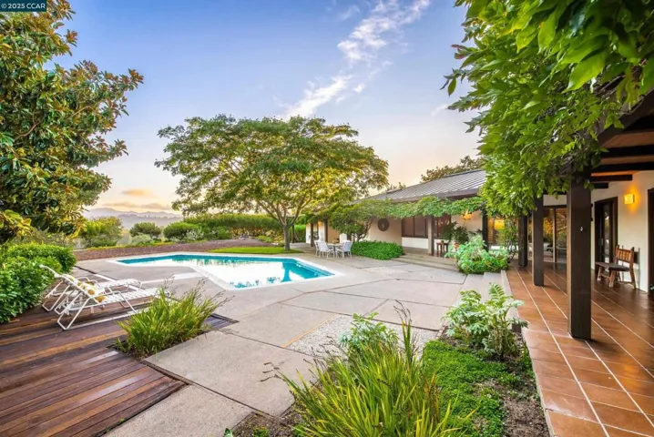 1275 Panorama Drive, Lafayette, California 94549