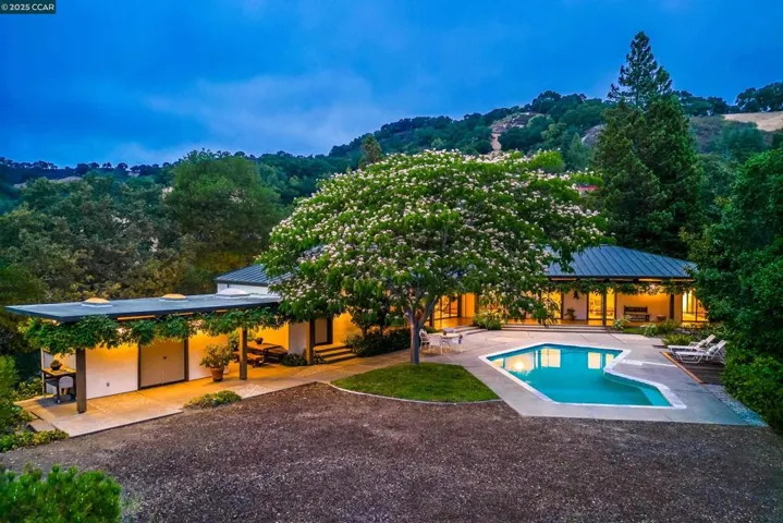 1275 Panorama Drive, Lafayette, California 94549