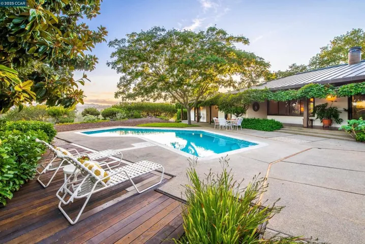 1275 Panorama Drive, Lafayette, California 94549