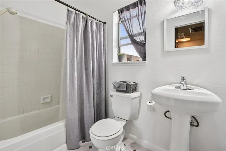 989 Northgate Drive, Yuba City, California 95991