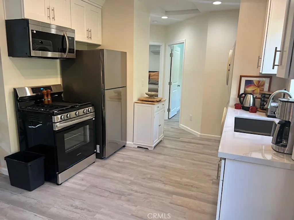 5744 Stansbury, Sherman Oaks, California 91401 home-pic-23