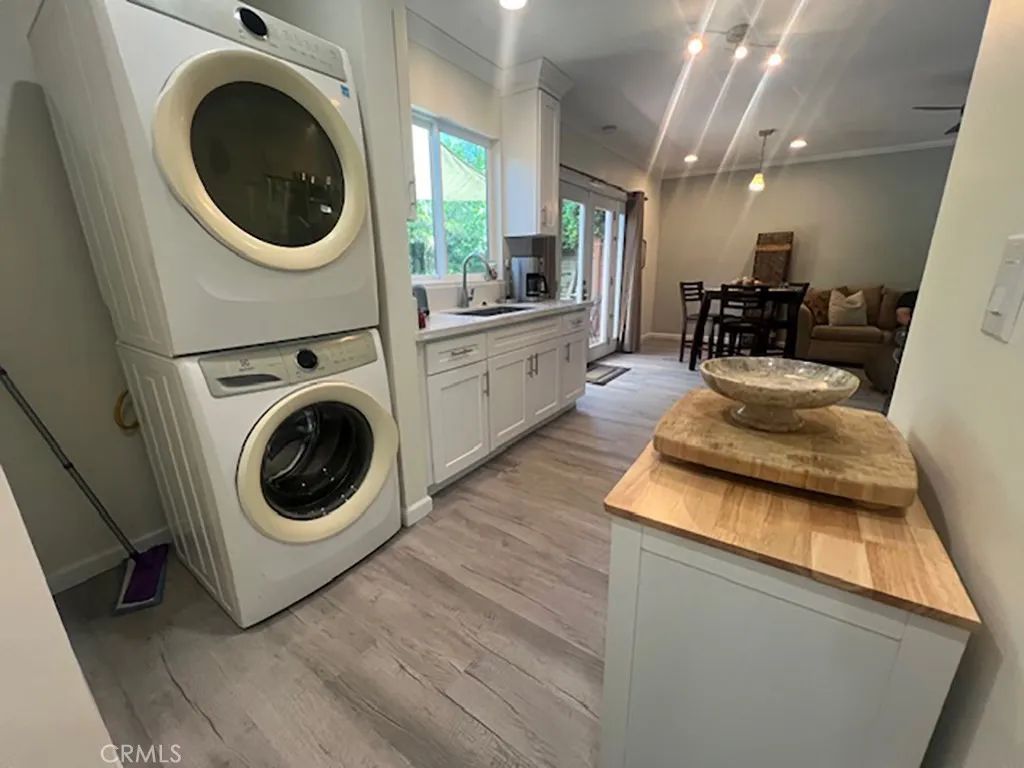 5744 Stansbury, Sherman Oaks, California 91401 home-pic-22