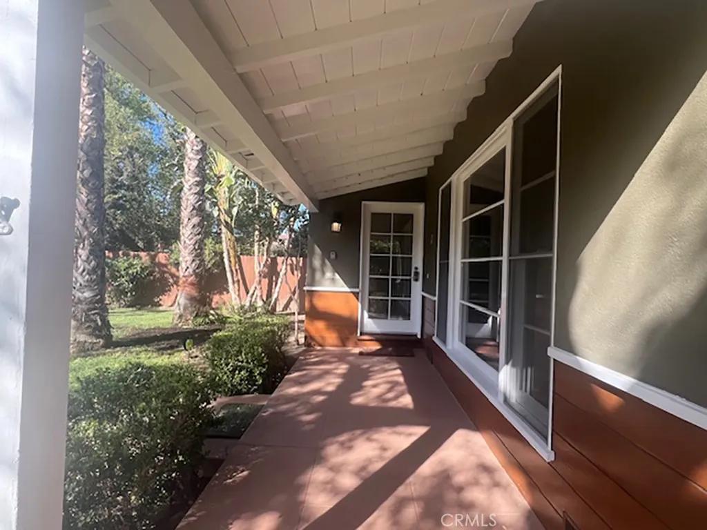 5744 Stansbury, Sherman Oaks, California 91401 home-pic-1