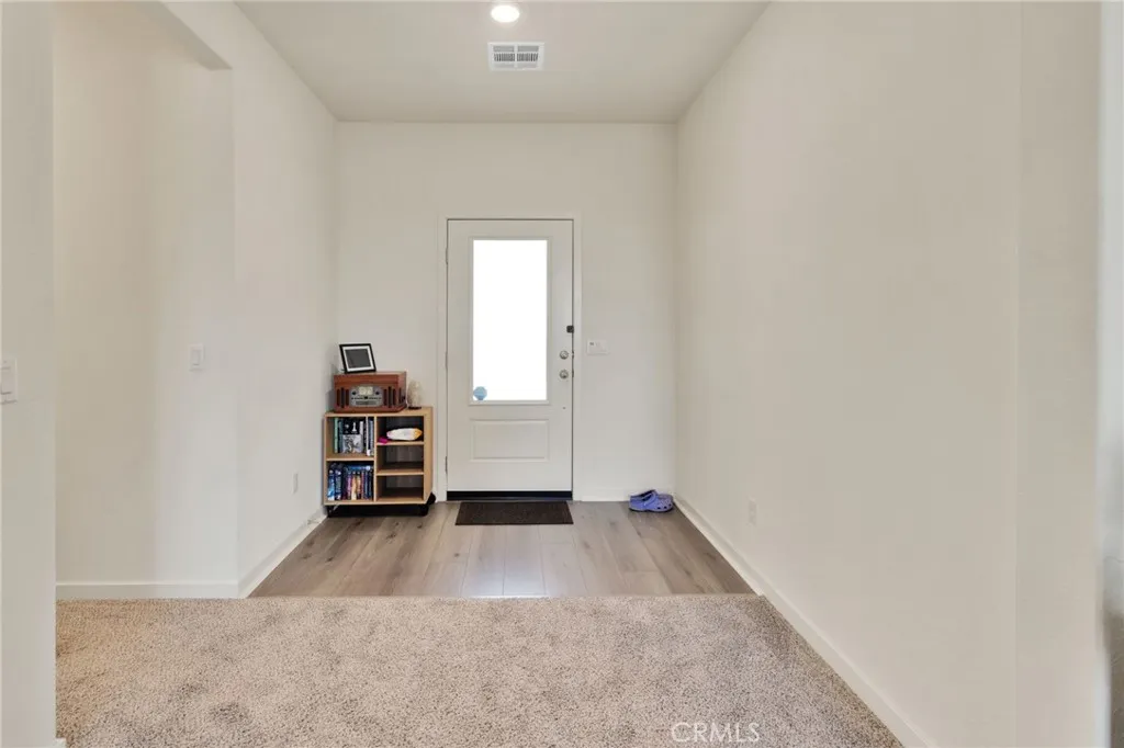 12332 Gold Dust Way, Victorville, California 92392 home-pic-13