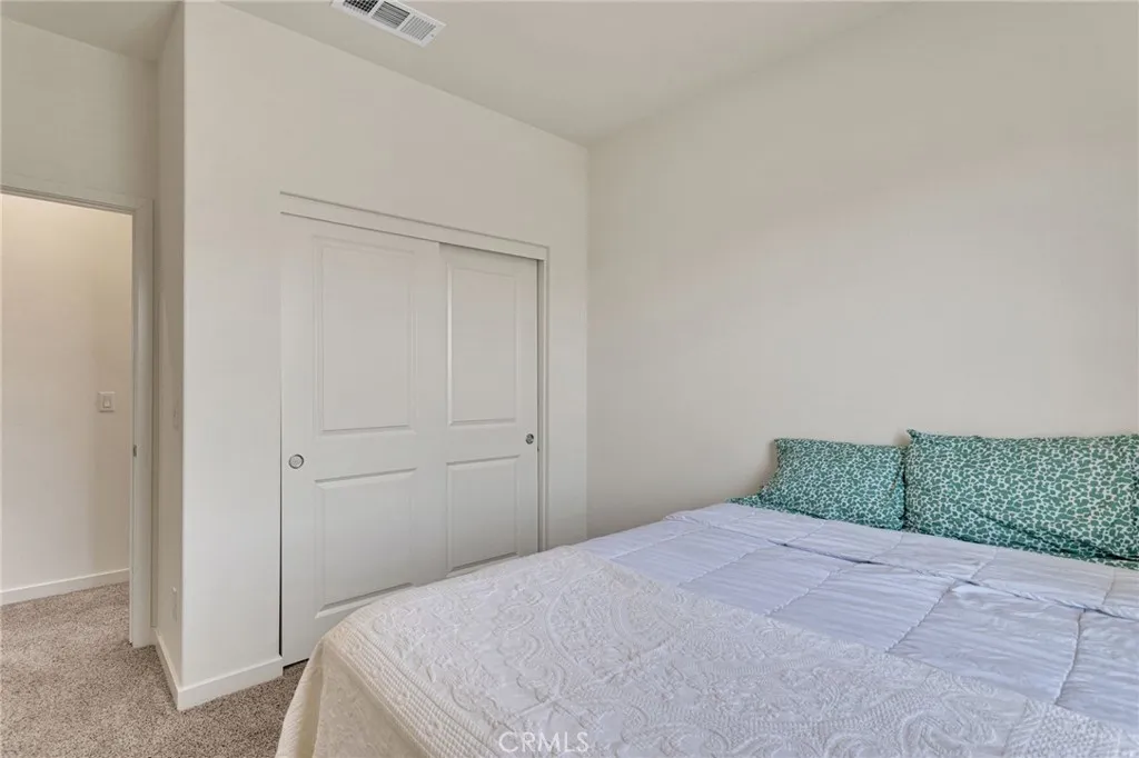 12332 Gold Dust Way, Victorville, California 92392 home-pic-21