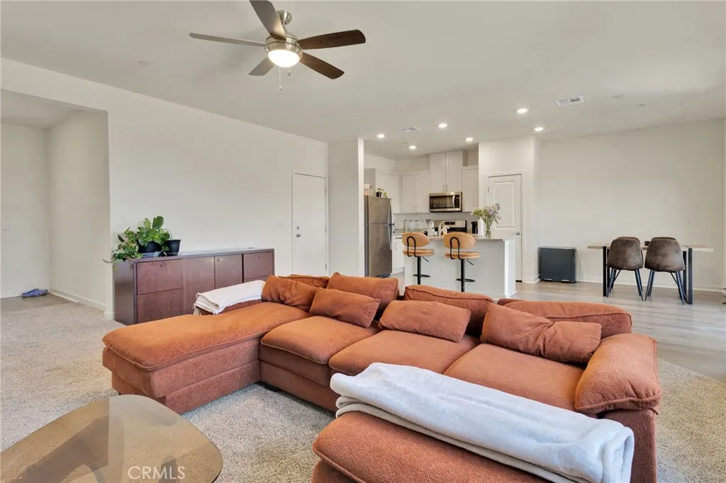 12332 Gold Dust Way, Victorville, California 92392 home-pic-7