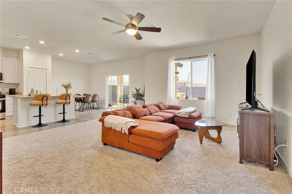 12332 Gold Dust Way, Victorville, California 92392 home-pic-4