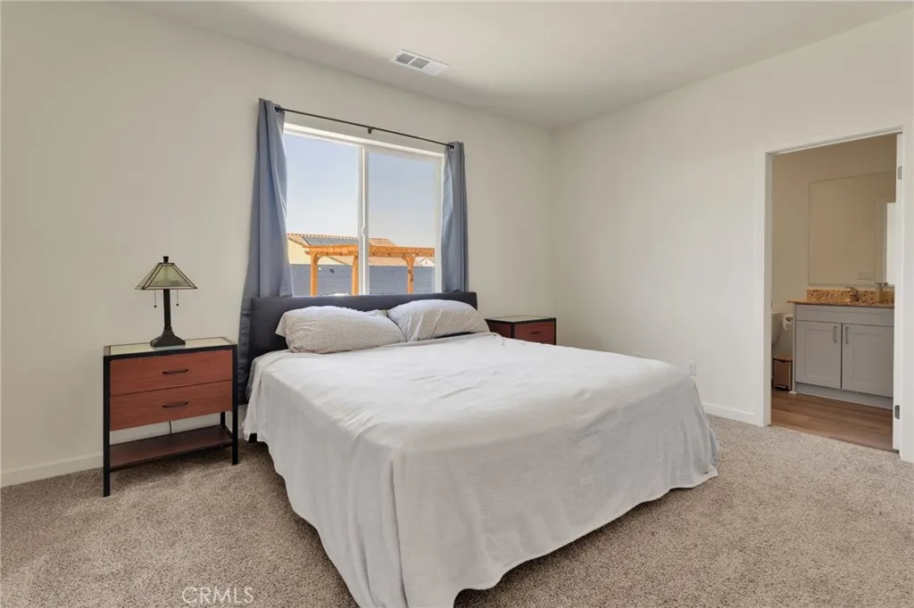 12332 Gold Dust Way, Victorville, California 92392 home-pic-15