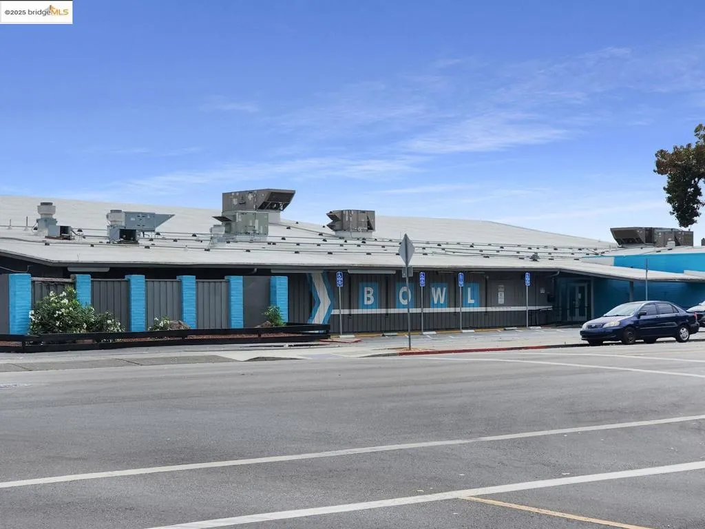 2209 Otis Dr L, Alameda, California 94501 home-pic-44