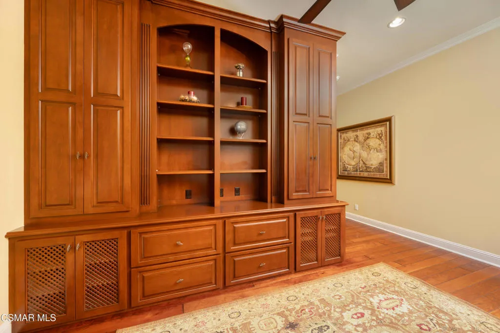 2462 Lost Canyons Drive, Simi Valley, California 93065 home-pic-32