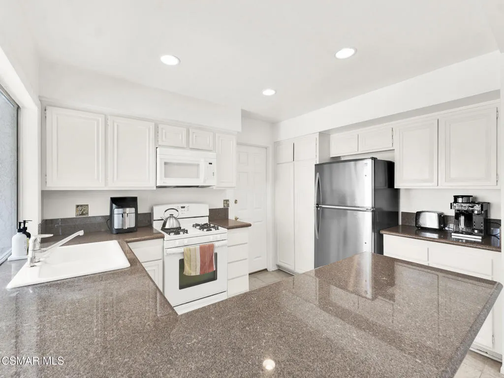 2965 Dogwood Circle, Thousand Oaks, California 91360 home-pic-12