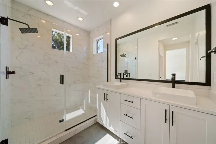 16 Sage, Lake Forest, California 92630