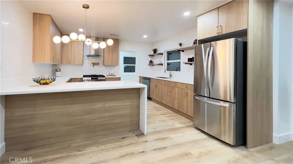 2249 W 30th Street, Los Angeles, California 90018 home-pic-16