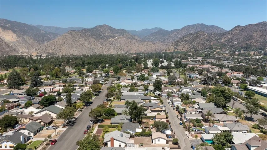 1010 N Sunset Avenue, Azusa, California 91702