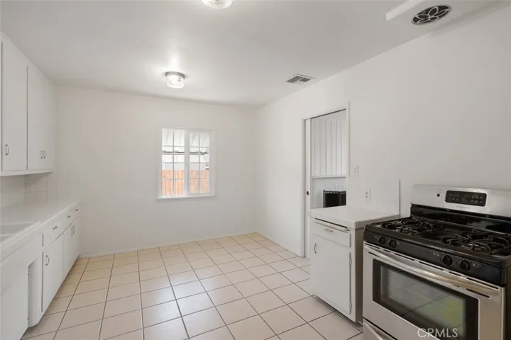 1010 N Sunset Avenue, Azusa, California 91702