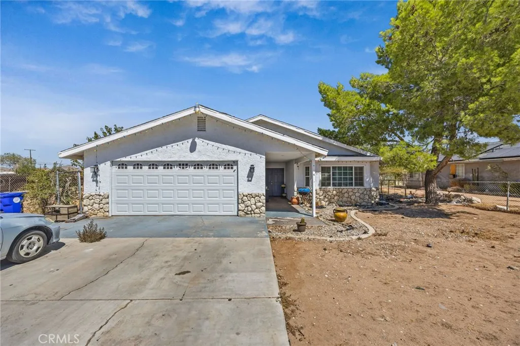 21928 Isatis Avenue, Apple Valley, California 92307 home-pic-4