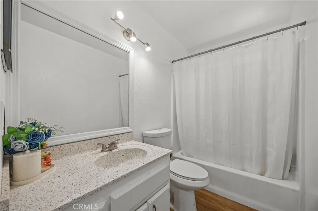 21928 Isatis Avenue, Apple Valley, California 92307 home-pic-24