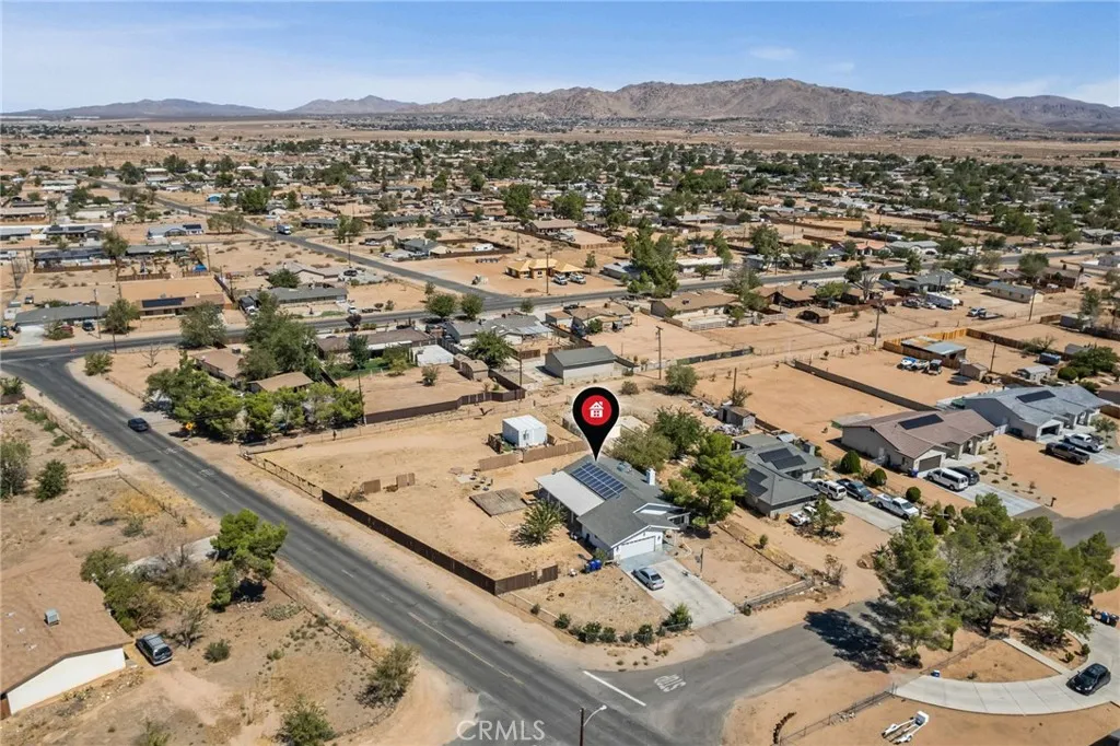 21928 Isatis Avenue, Apple Valley, California 92307 home-pic-39