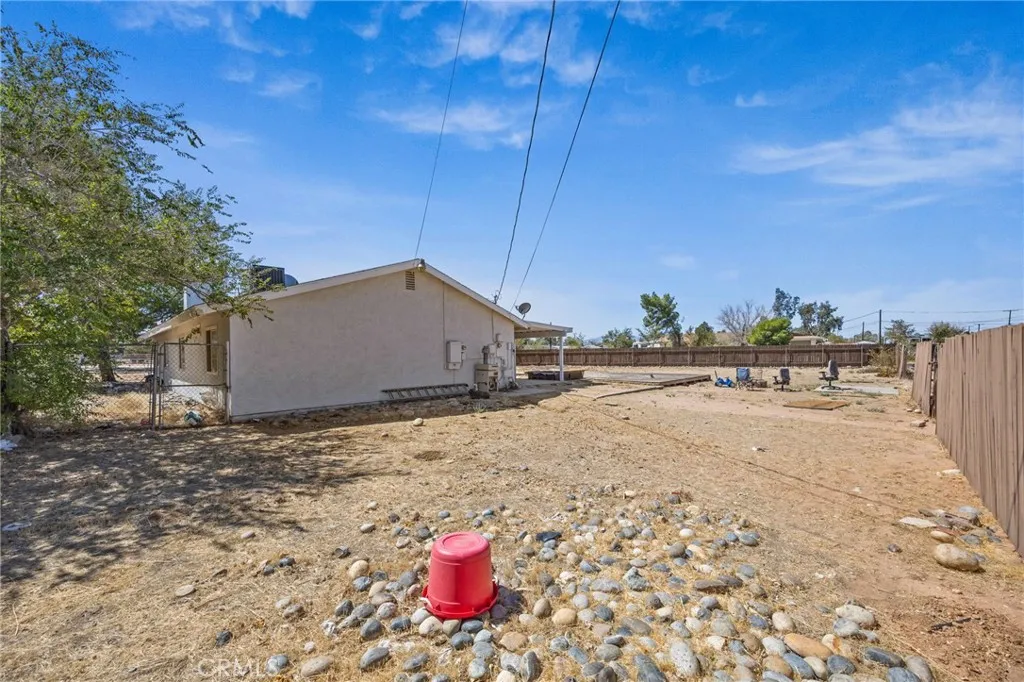 21928 Isatis Avenue, Apple Valley, California 92307 home-pic-31