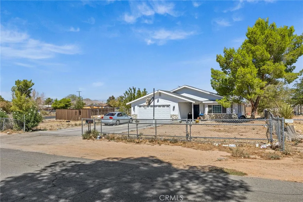 21928 Isatis Avenue, Apple Valley, California 92307 home-pic-1
