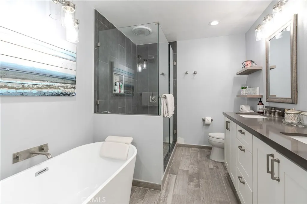 12 Juniper, Irvine, California 92612 home-pic-17