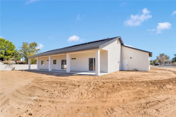 21235 Pine Ridge Avenue, Apple Valley, California 92307