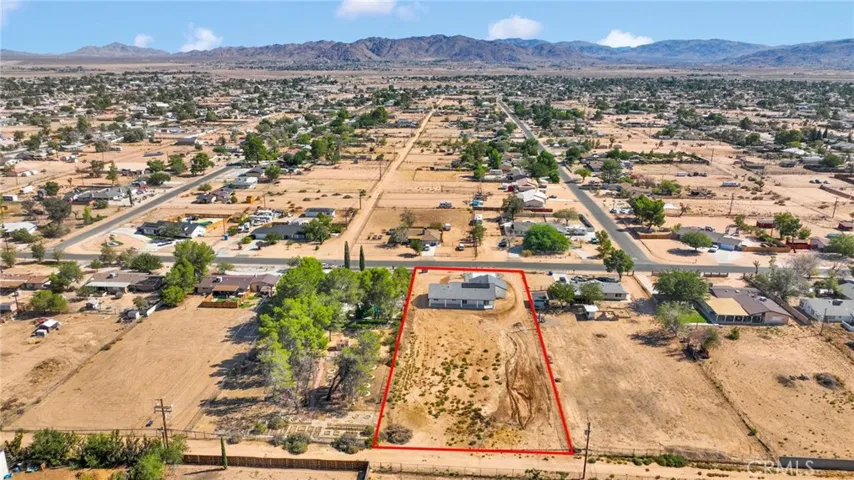 21235 Pine Ridge Avenue, Apple Valley, California 92307
