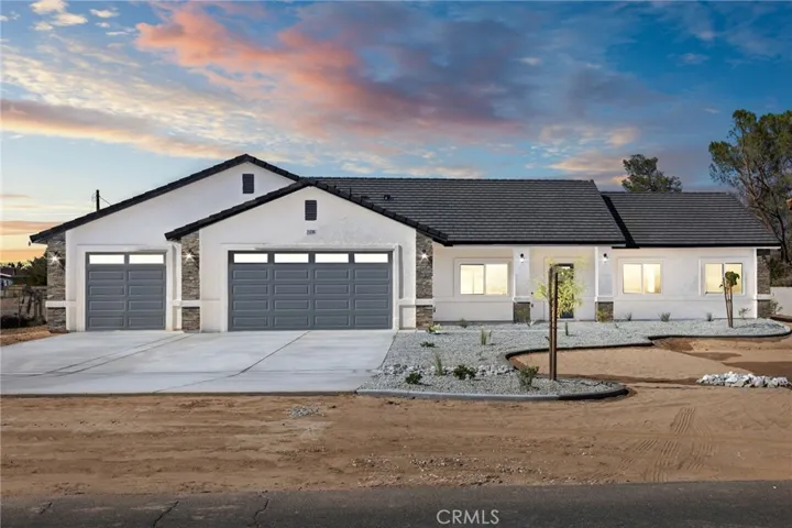 21235 Pine Ridge Avenue, Apple Valley, California 92307