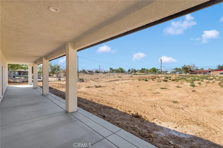 21235 Pine Ridge Avenue, Apple Valley, California 92307