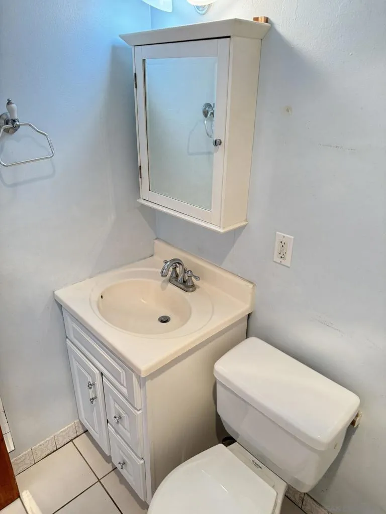743 Iris Ave, Imperial Beach, California 91932 home-pic-1
