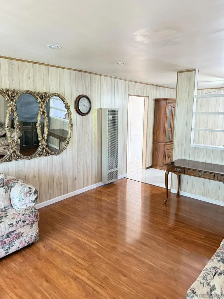 743 Iris Ave, Imperial Beach, California 91932 home-pic-4