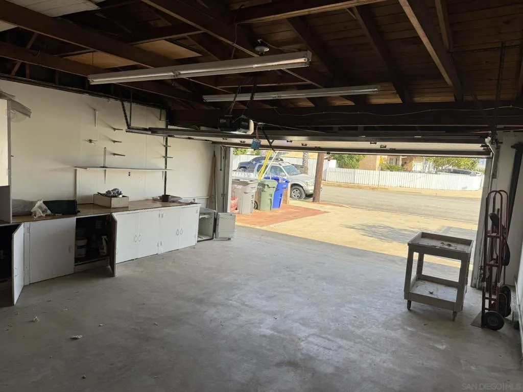 743 Iris Ave, Imperial Beach, California 91932 home-pic-11