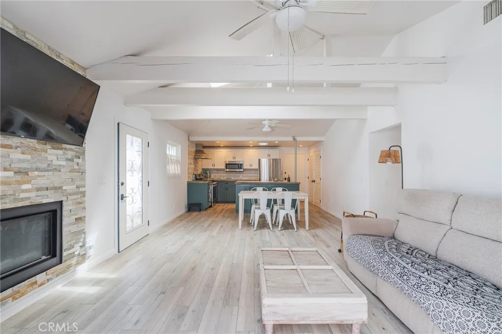 402 Indianapolis Avenue, Huntington Beach, California 92648 home-pic-17