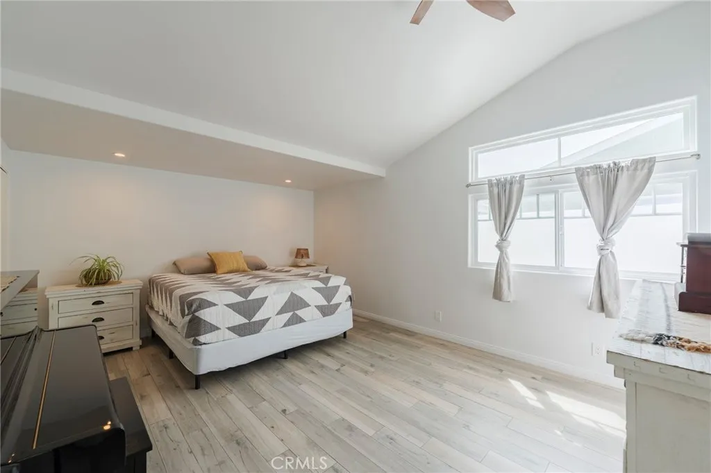 402 Indianapolis Avenue, Huntington Beach, California 92648 home-pic-18