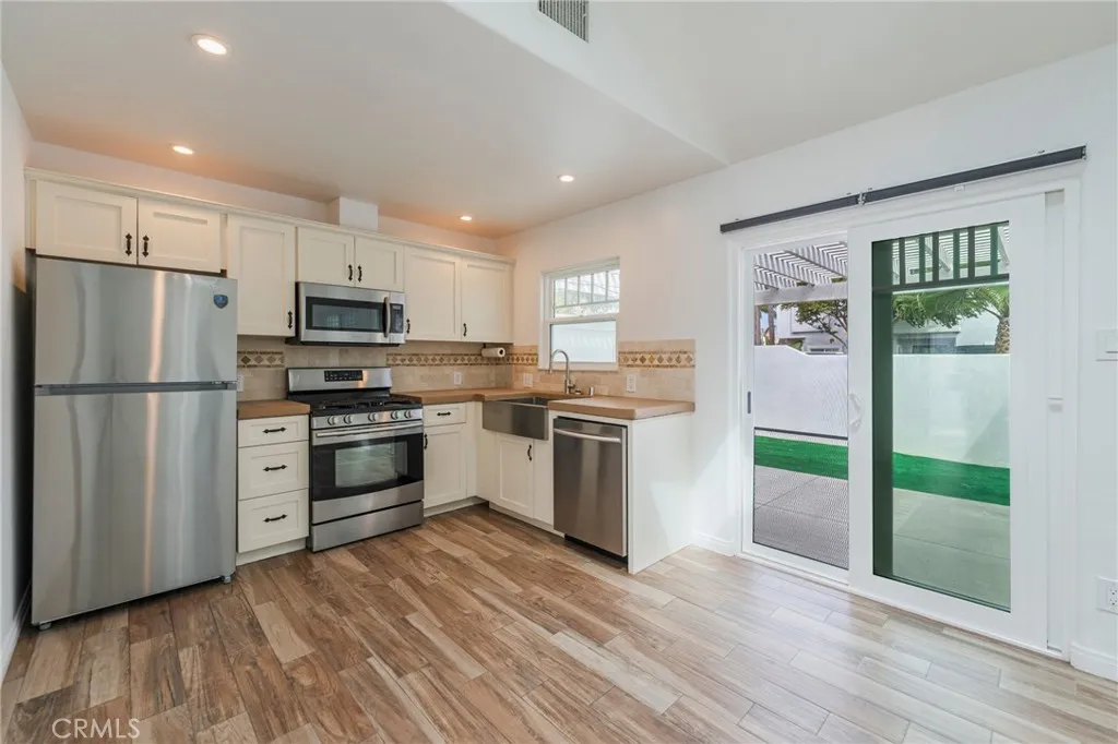 402 Indianapolis Avenue, Huntington Beach, California 92648 home-pic-31