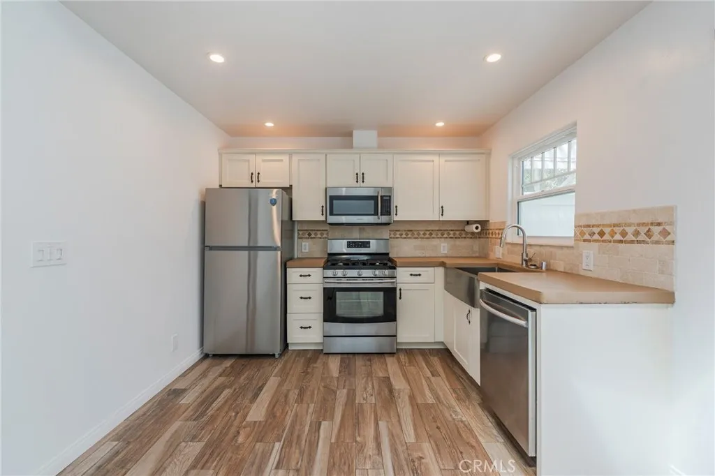 402 Indianapolis Avenue, Huntington Beach, California 92648 home-pic-30