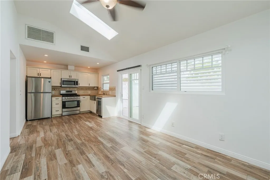 402 Indianapolis Avenue, Huntington Beach, California 92648 home-pic-29
