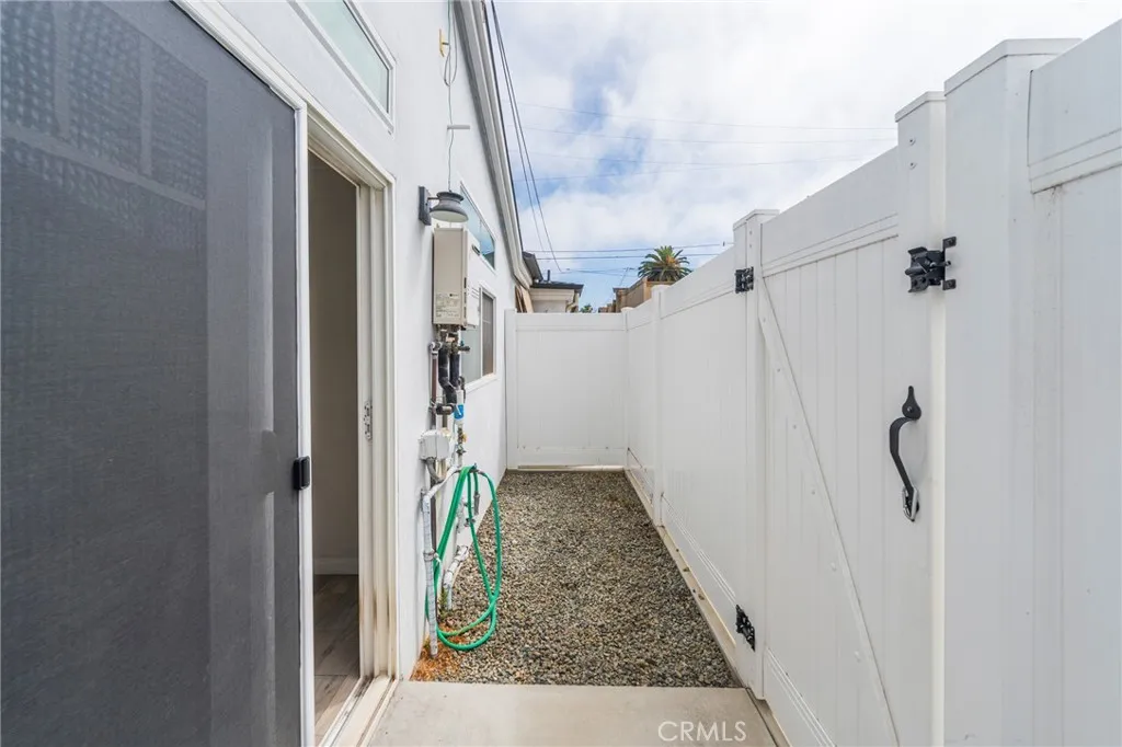 402 Indianapolis Avenue, Huntington Beach, California 92648 home-pic-23