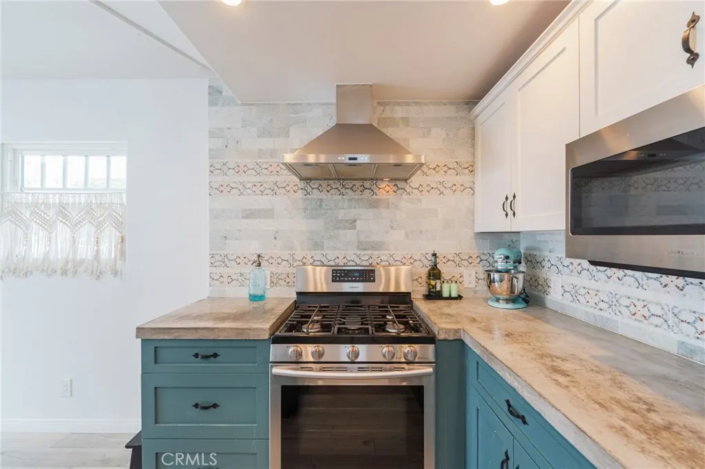 402 Indianapolis Avenue, Huntington Beach, California 92648 home-pic-12