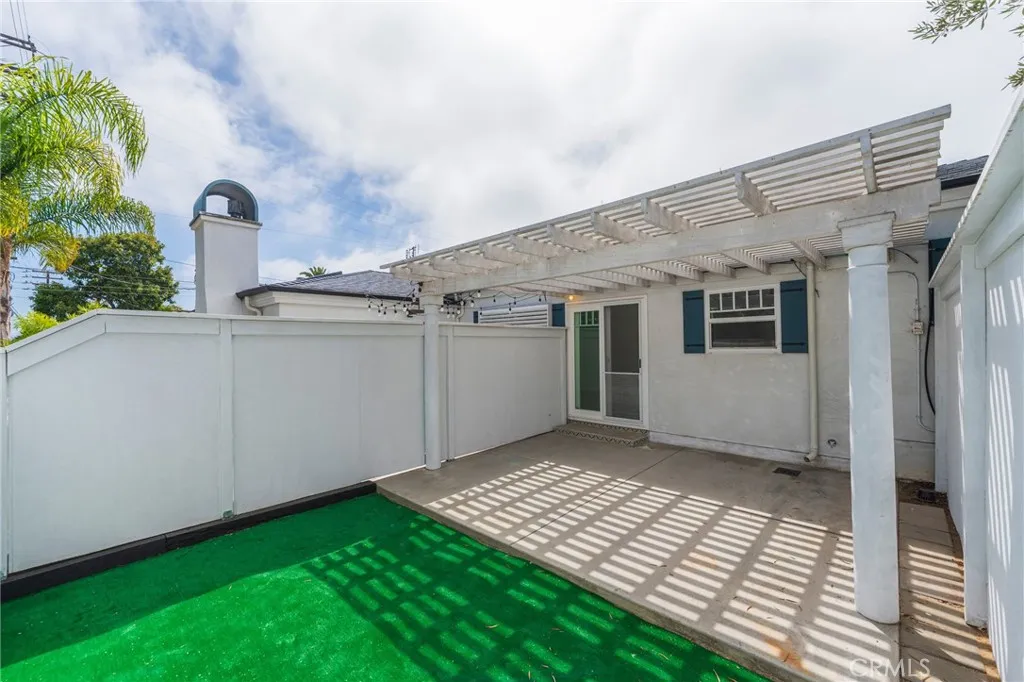 402 Indianapolis Avenue, Huntington Beach, California 92648 home-pic-39